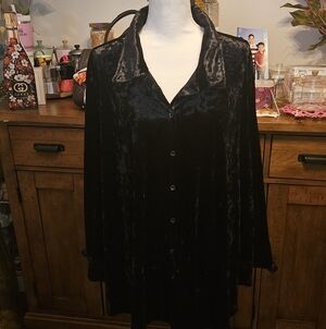 Jessica Simpson Black Velvet Top